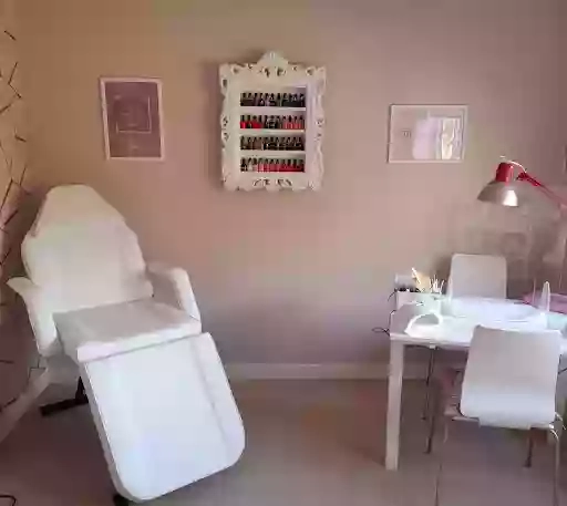 The Beauty Room @122 The Beauty Room @122