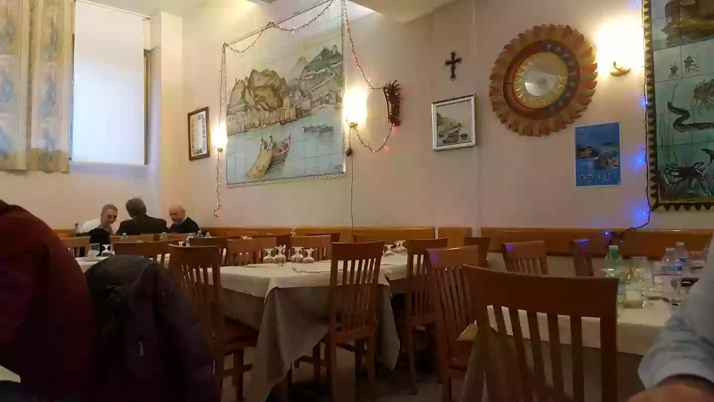 Ai Tre Scugnizzi Ai Tre Scugnizzi