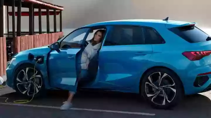 Vanti Quattro S.r.l. Vanti Quattro S.r.l.