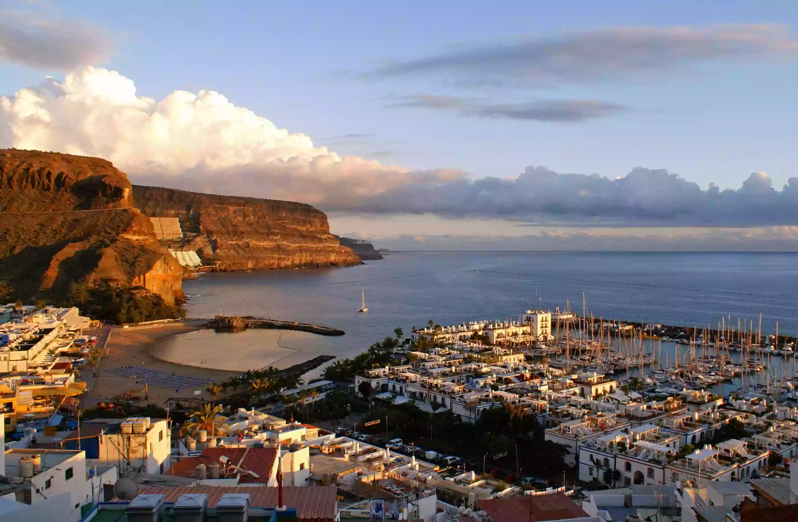 Billy's Bar Restaurante, Puerto de Mogan, Gran Canaria Billy's Bar Restaurante, Puerto de Mogan, Gran Canaria