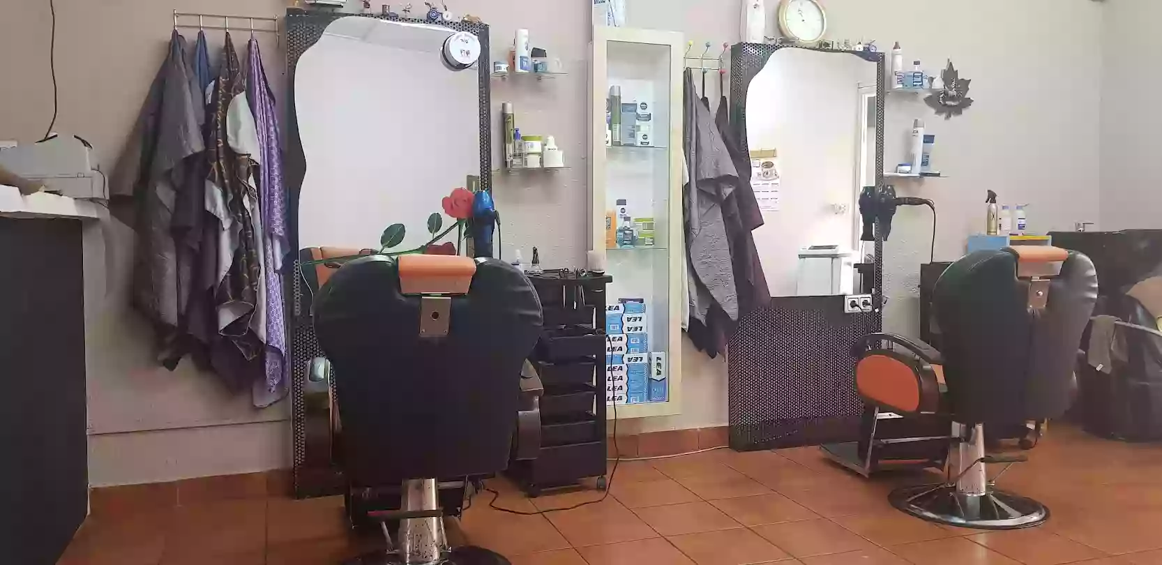 Aziz Peluqueria Aziz Peluqueria