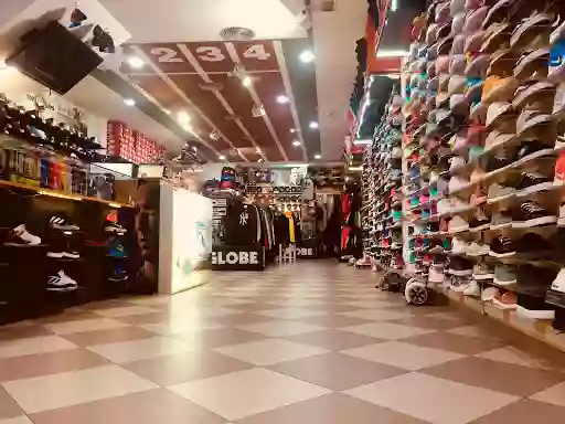 SPORTS AMPARO CALAFELL SPORTS AMPARO CALAFELL