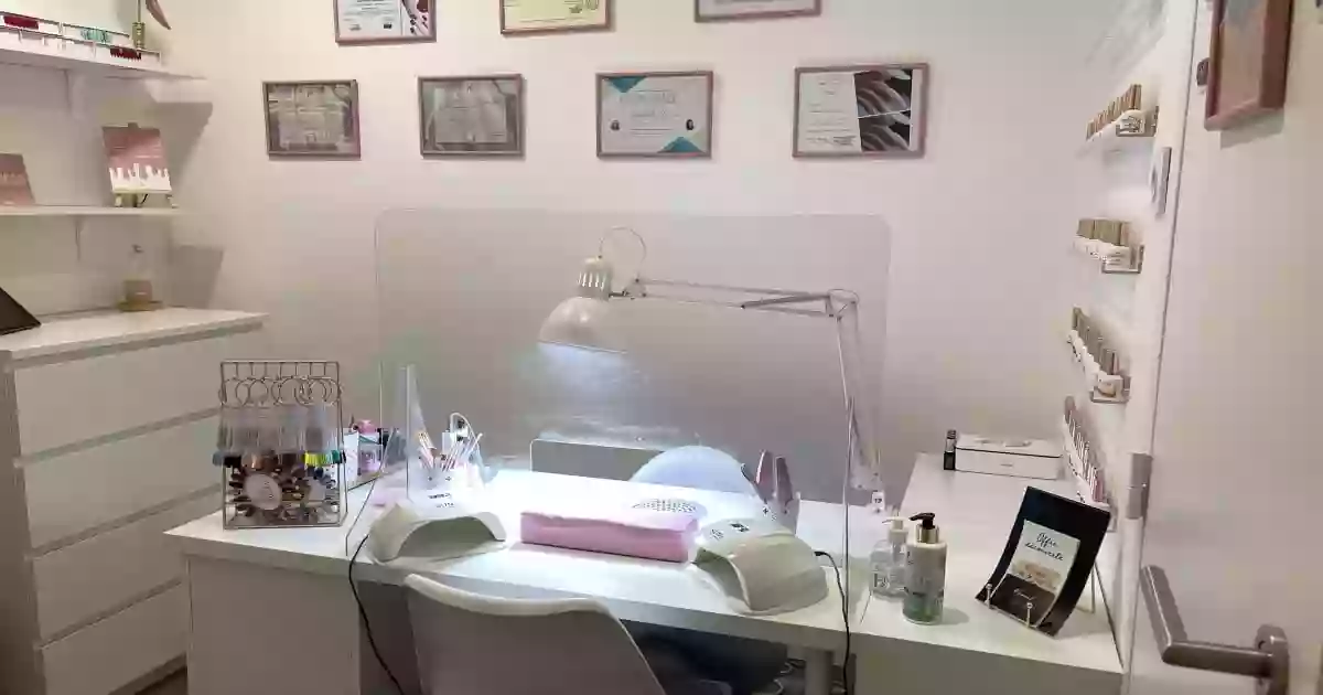 Pinky Nail Room Pinky Nail Room