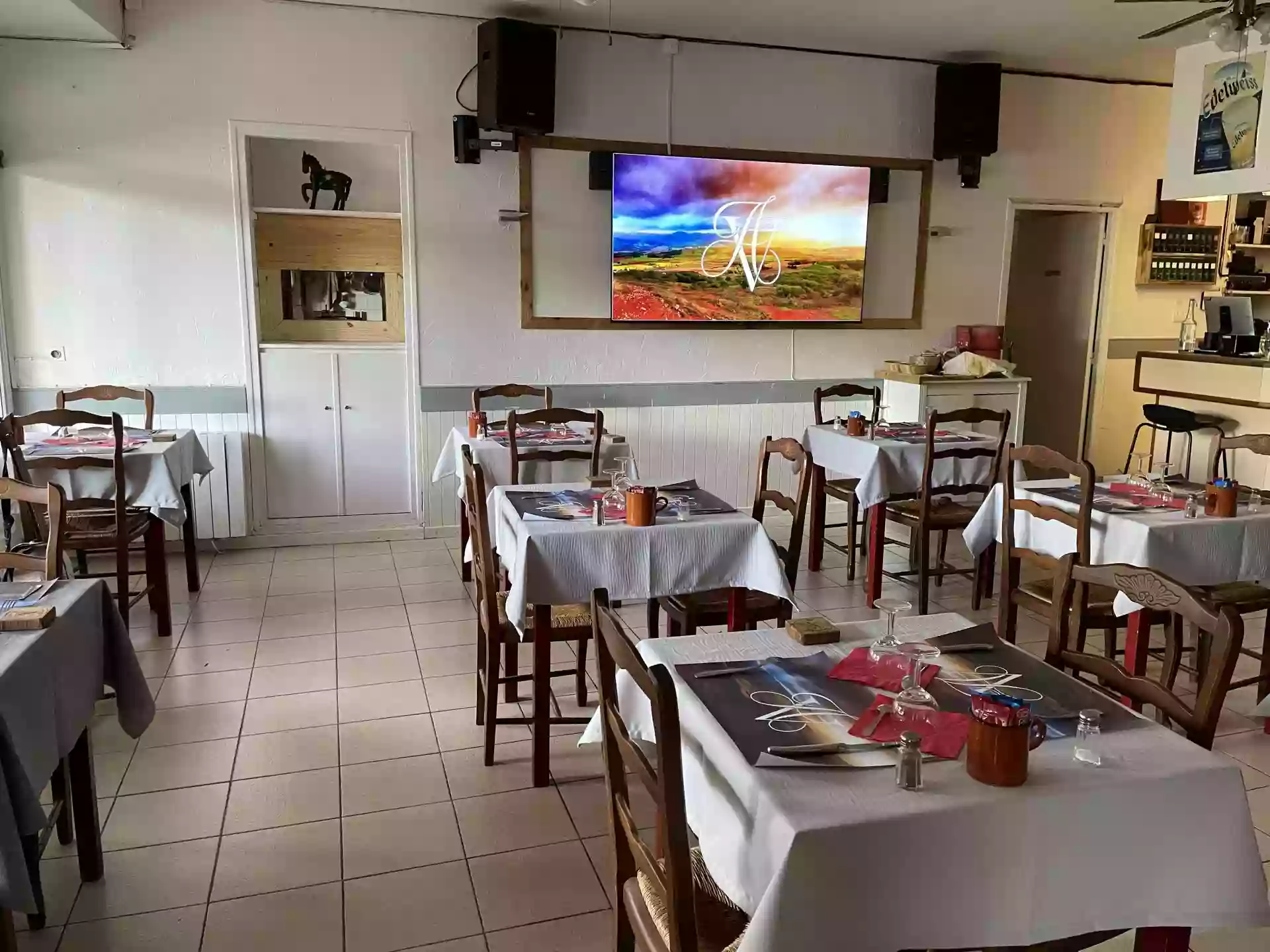AUBERGE DE LA VALETTE AUBERGE DE LA VALETTE