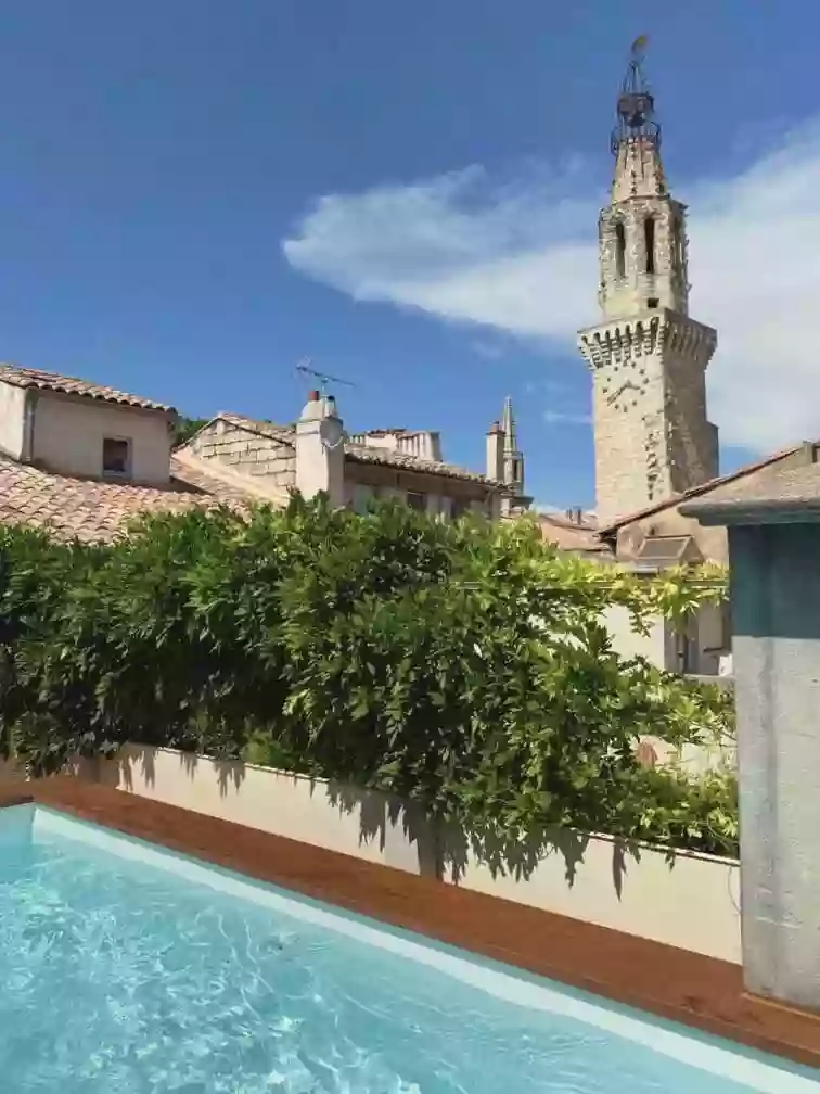 TERRASSE SUR COUR TERRASSE SUR COUR