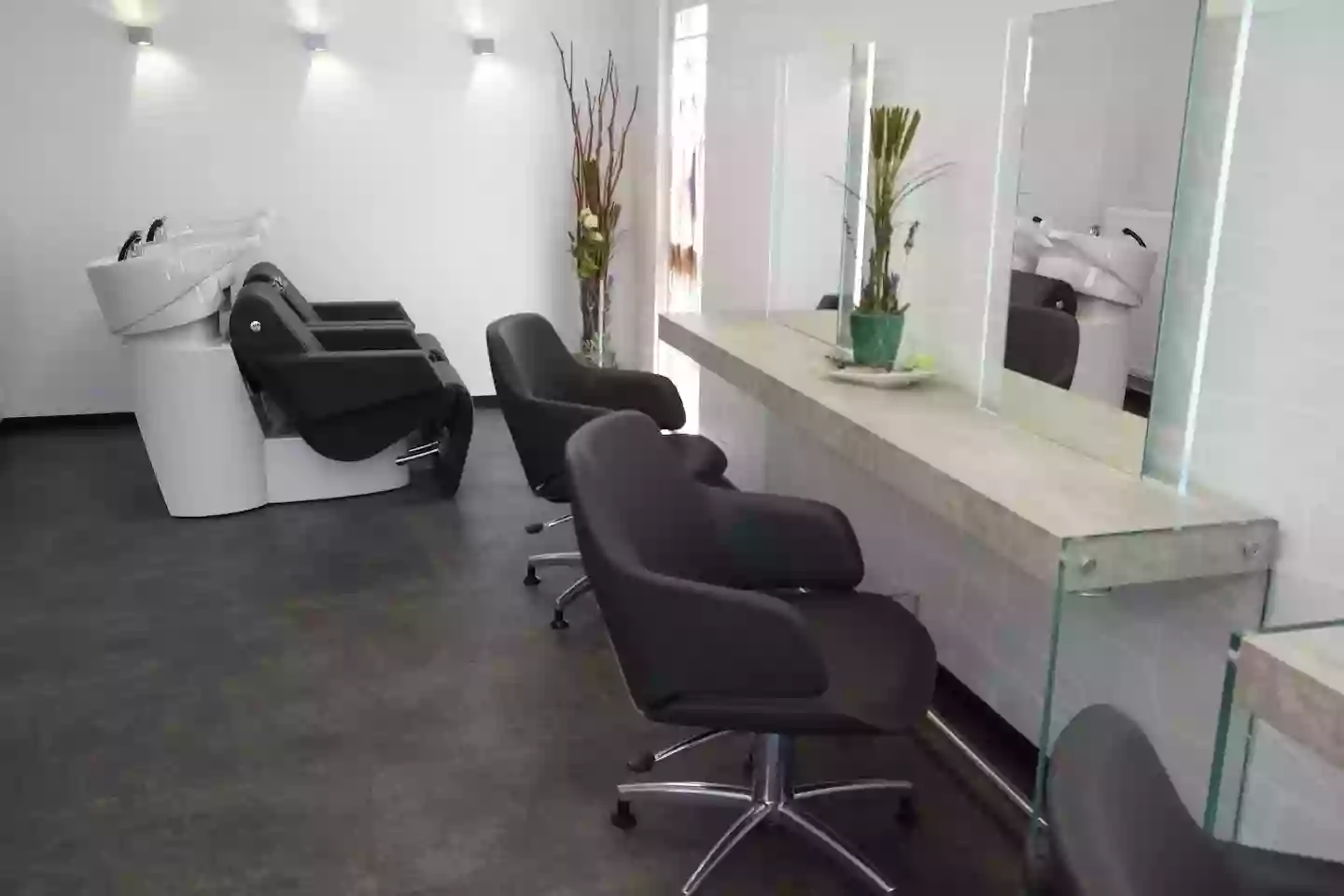 Friseursalon HAARSCHARF Friseursalon HAARSCHARF