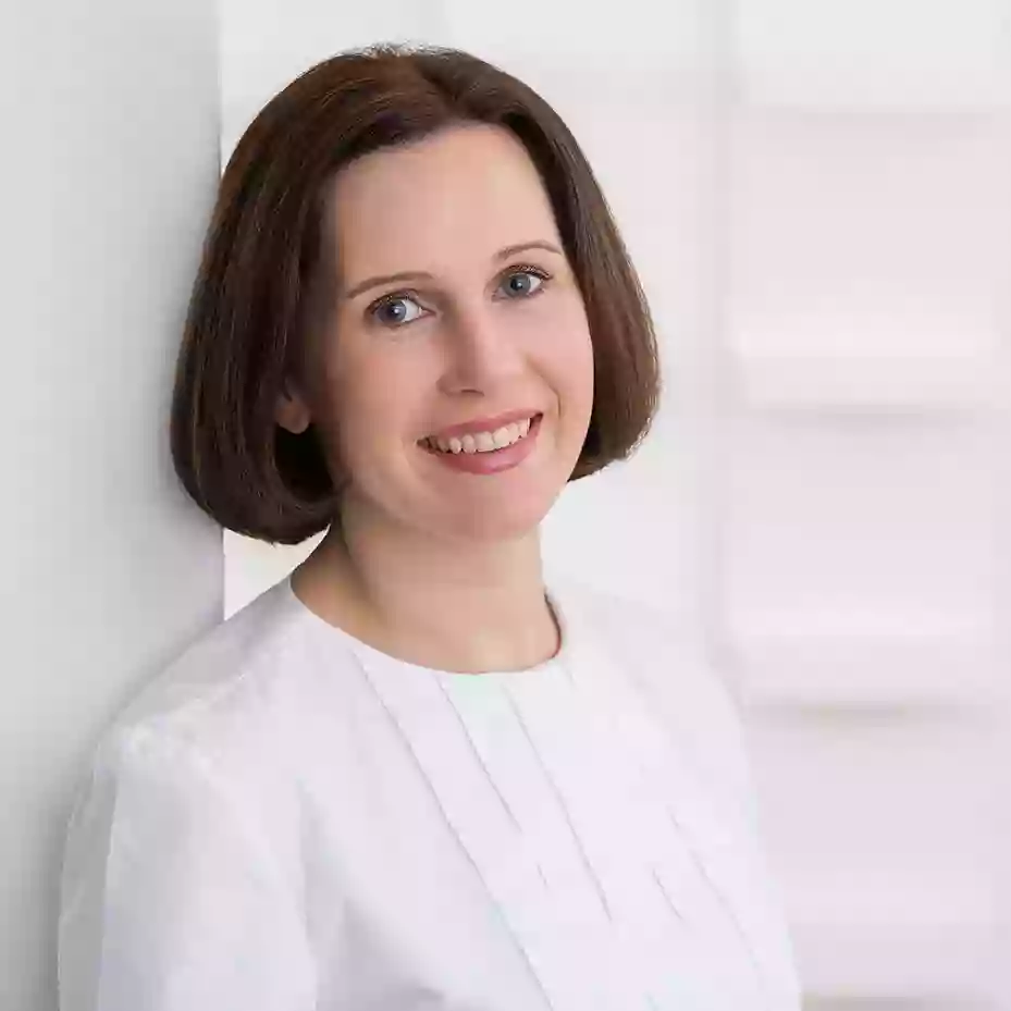 Dr. med. Tina Ernst Dr. med. Tina Ernst