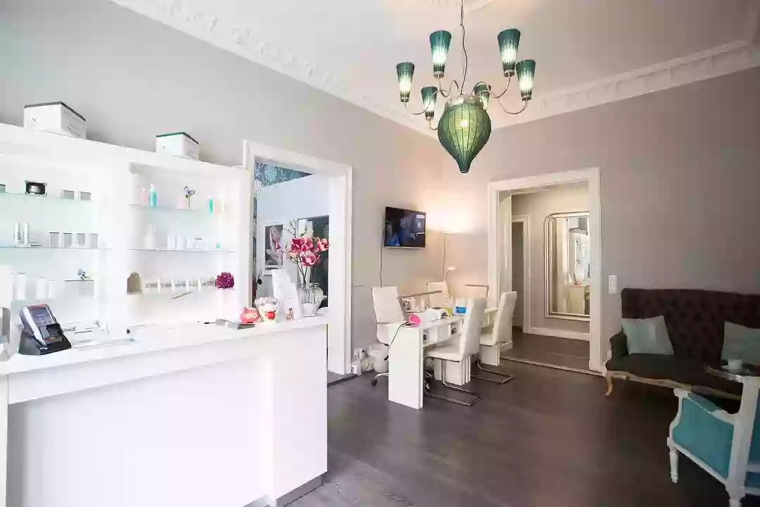 Lady Derma Studio Lady Derma Studio