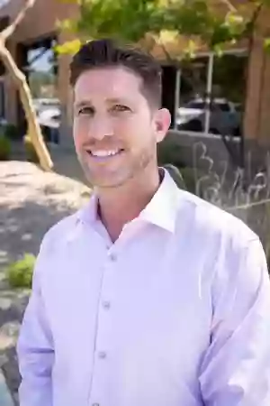 Dr. Ryan Diquattro Dr. Ryan Diquattro