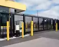 L a Gate L a Gate