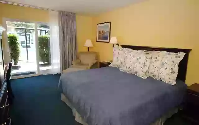 Monterey Bay Lodge
