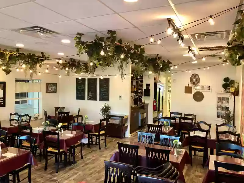 Le Petit Jardin Cafe Le Petit Jardin Cafe