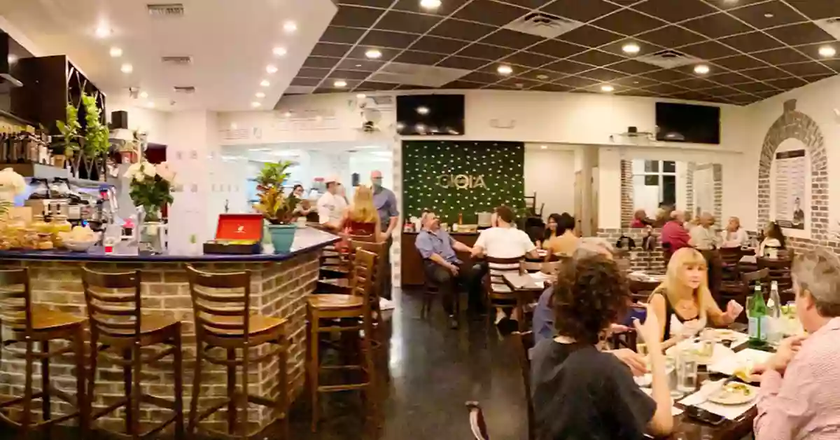 Gioia Eats Gioia Eats
