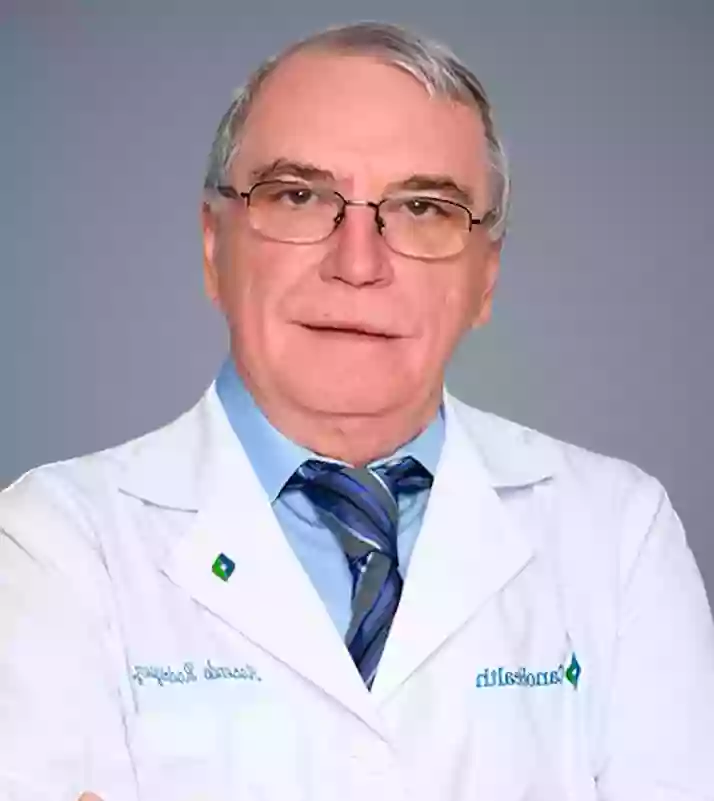 Dr. Rosendo Rodriguez Dr. Rosendo Rodriguez