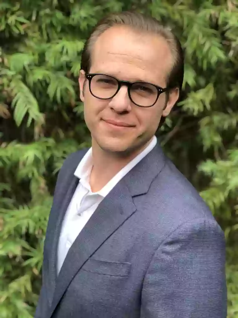 Dr. Adam Miller Dr. Adam Miller