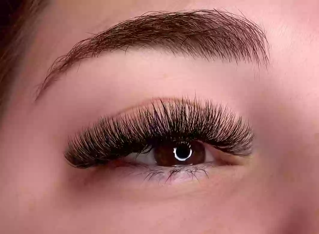 Alluring Lashes Alluring Lashes