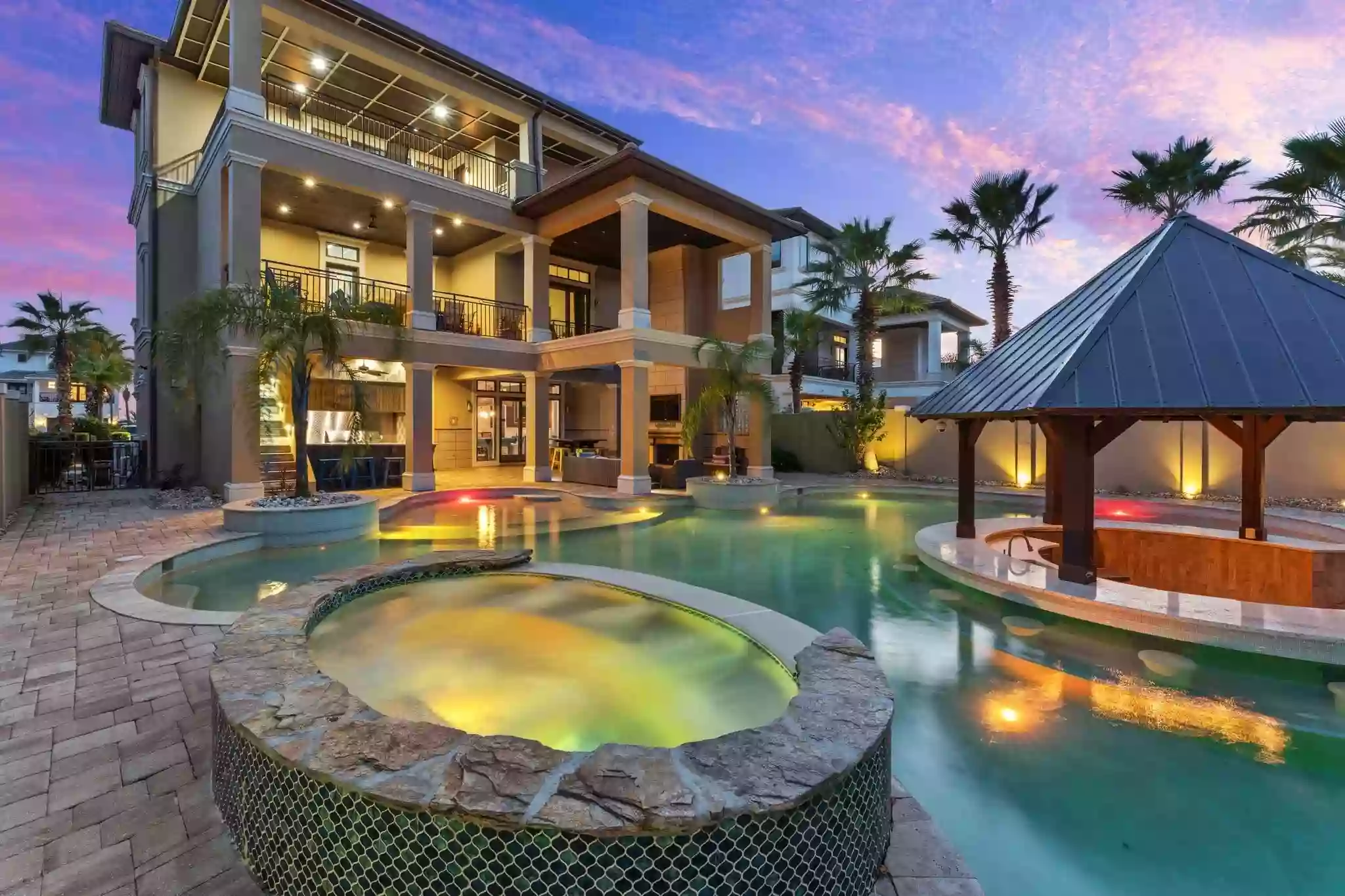Splash - Sleeps 32 Splash - Sleeps 32