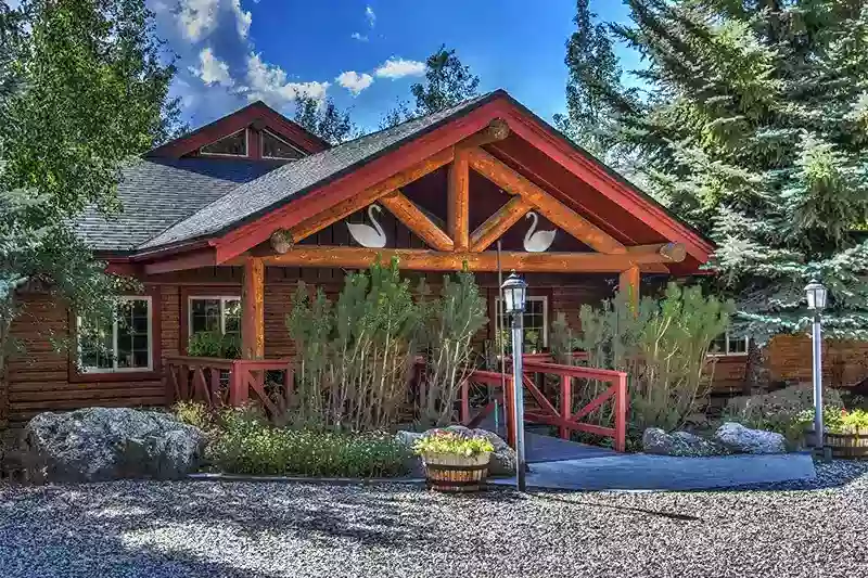 River Retreat Lodge River Retreat Lodge