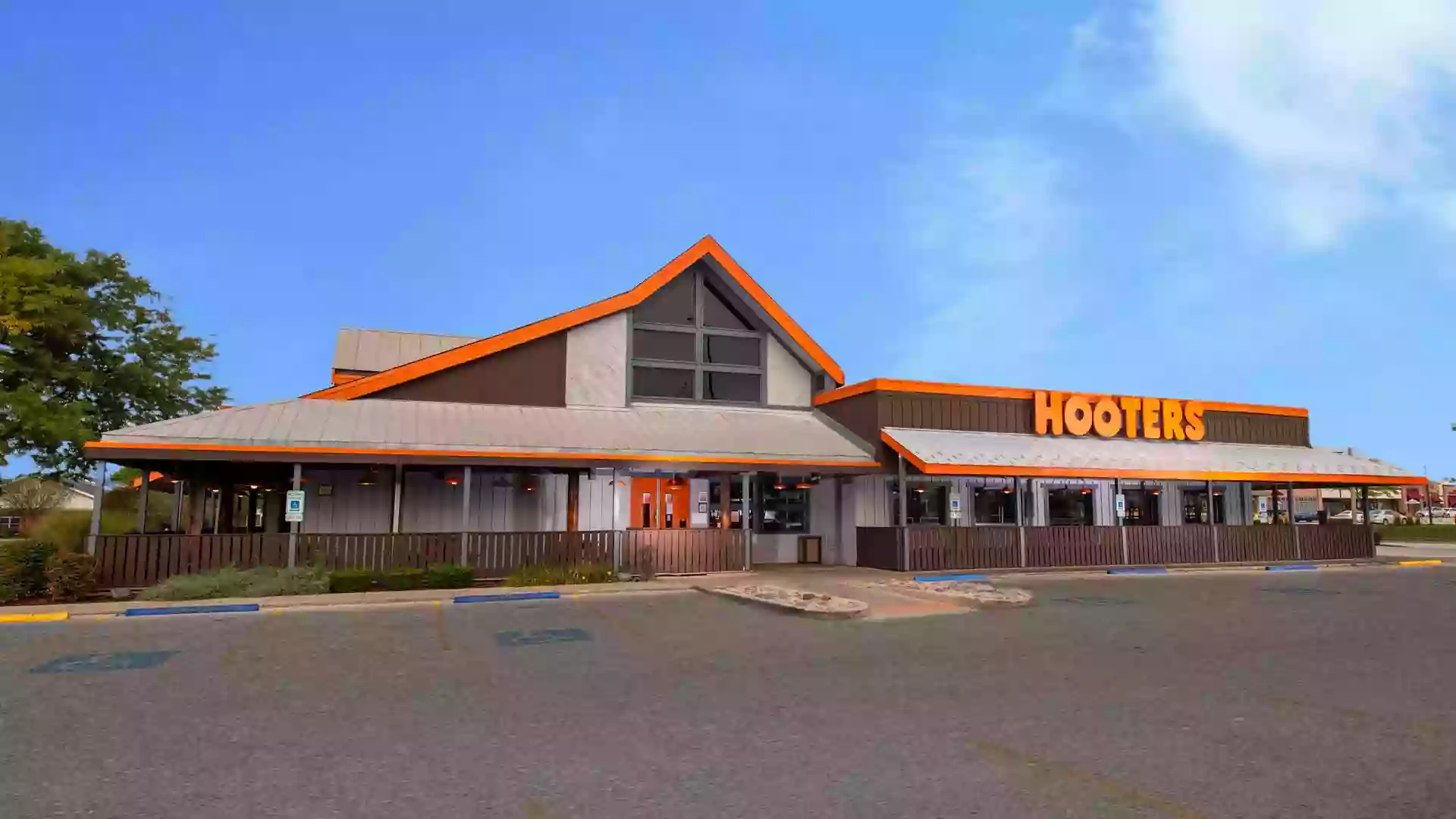 Hooters Hooters