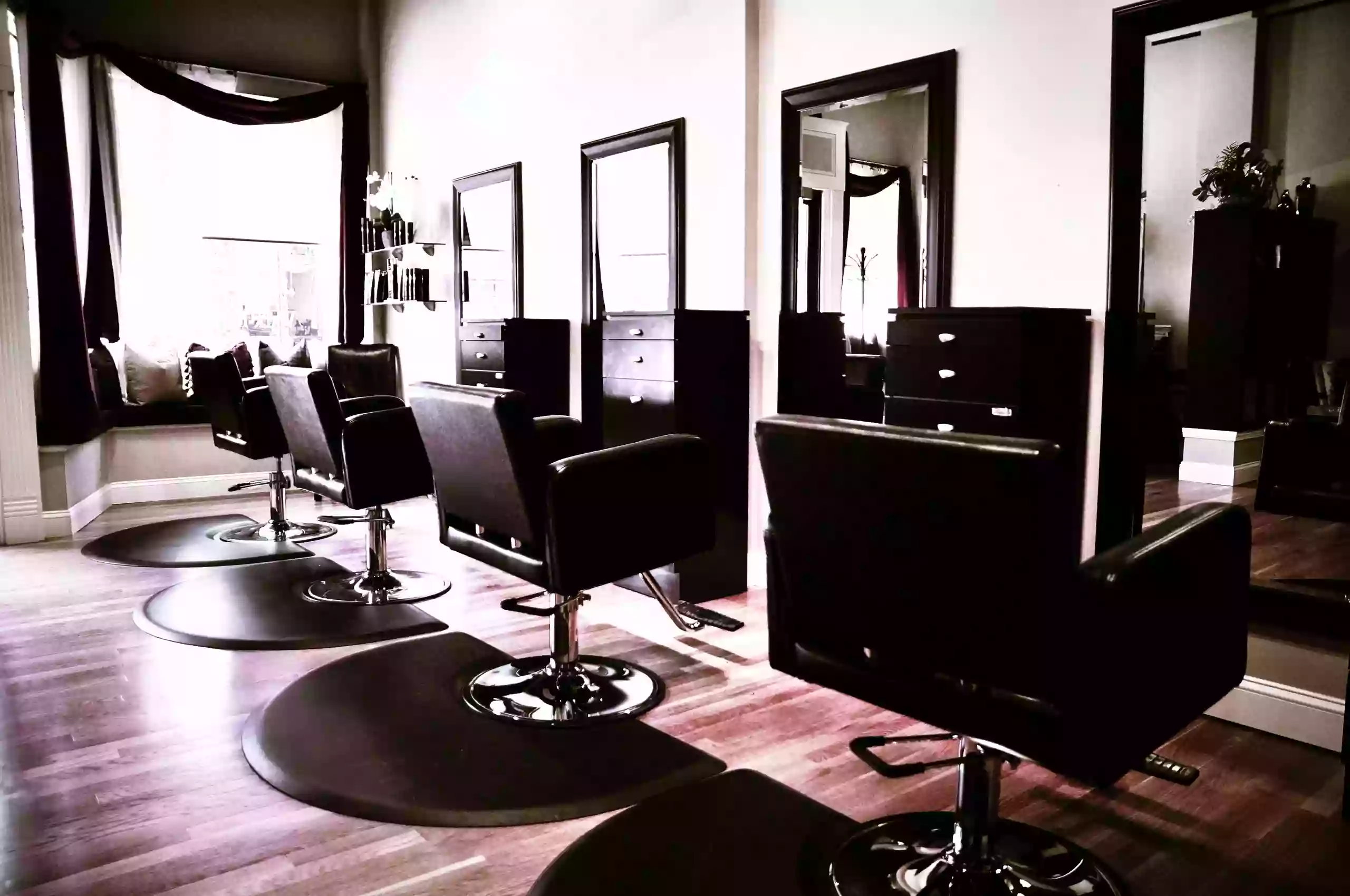 Oro Salon