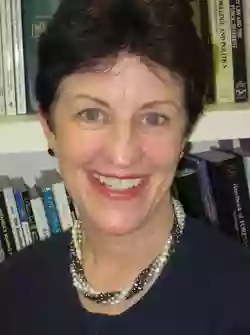 Dr. Julia Reade Dr. Julia Reade