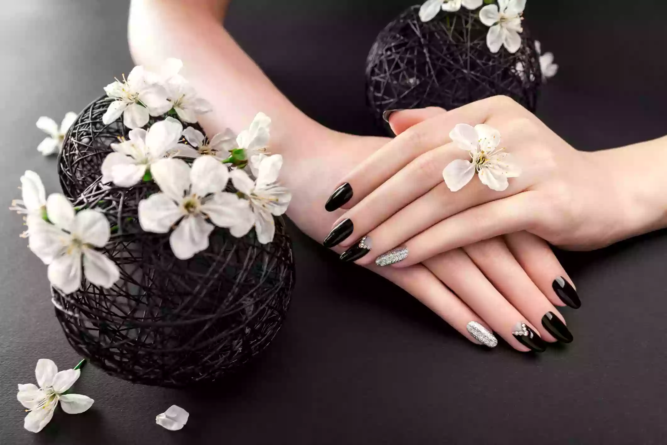 Golden Nails Golden Nails