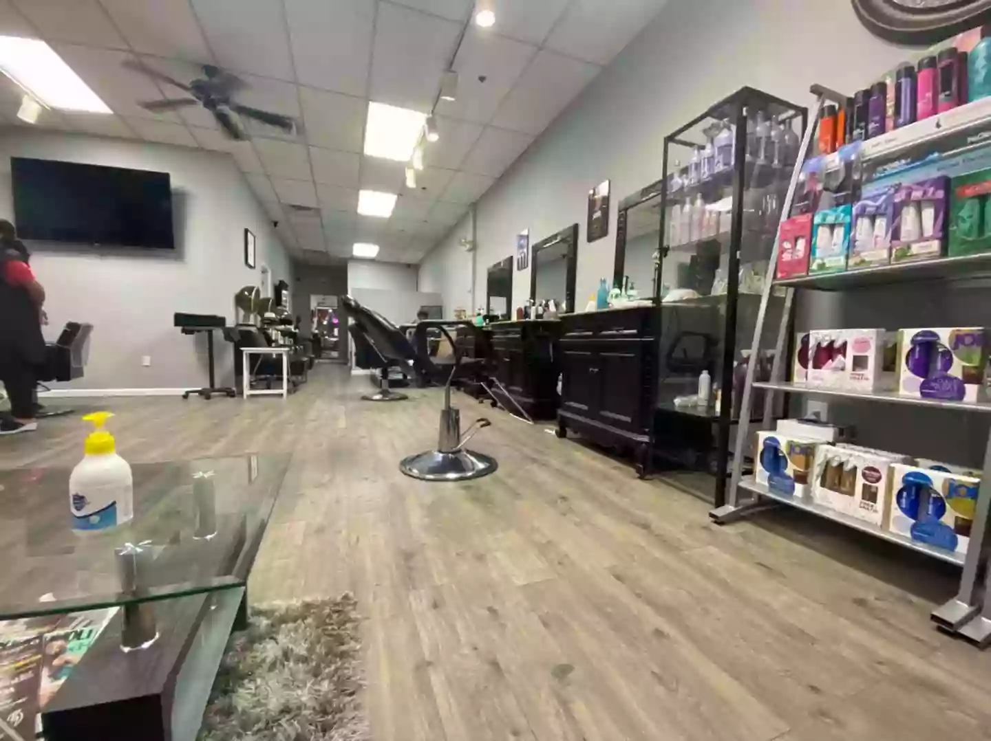 Zara Salon & Spa Zara Salon & Spa