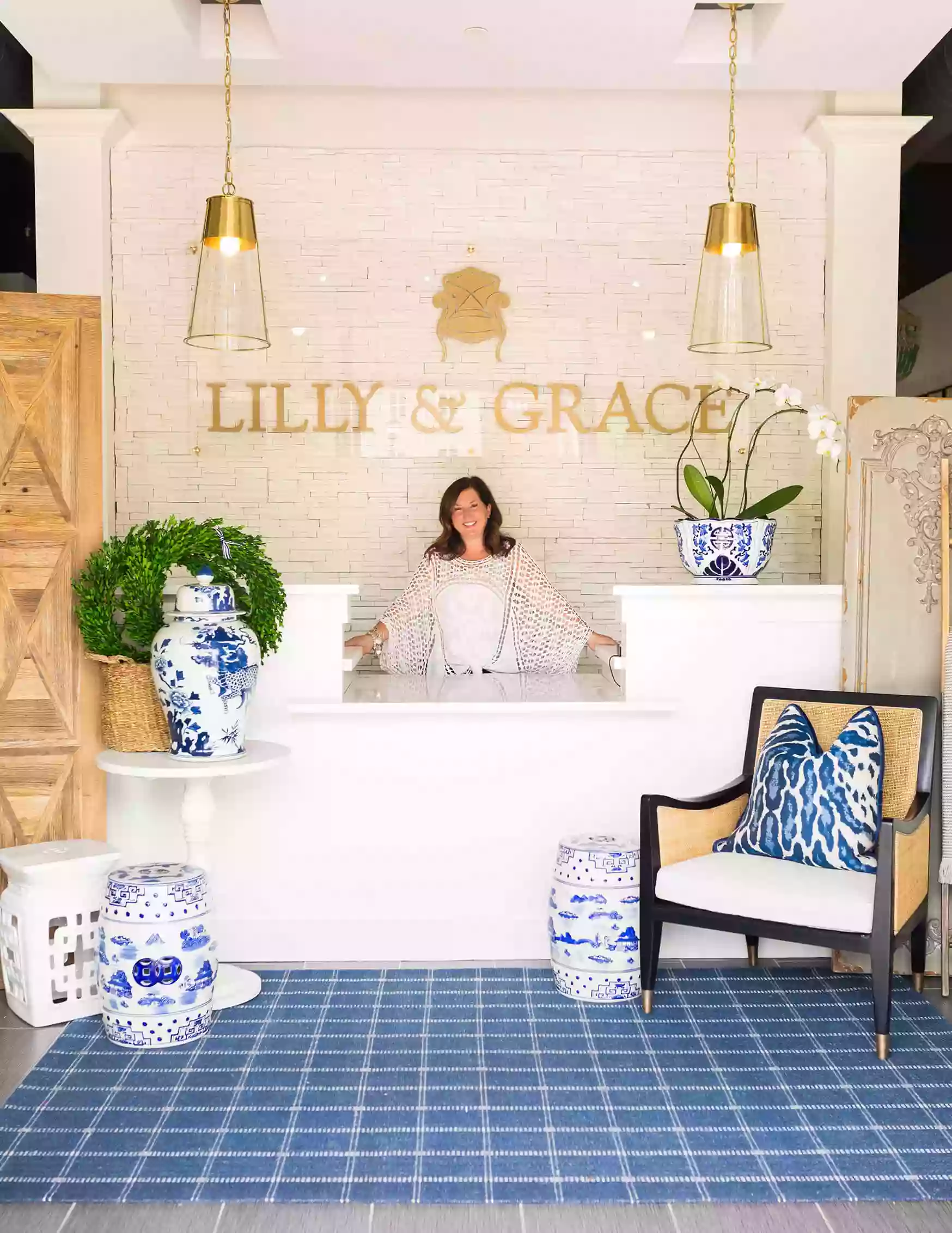 Lilly & Grace Lilly & Grace