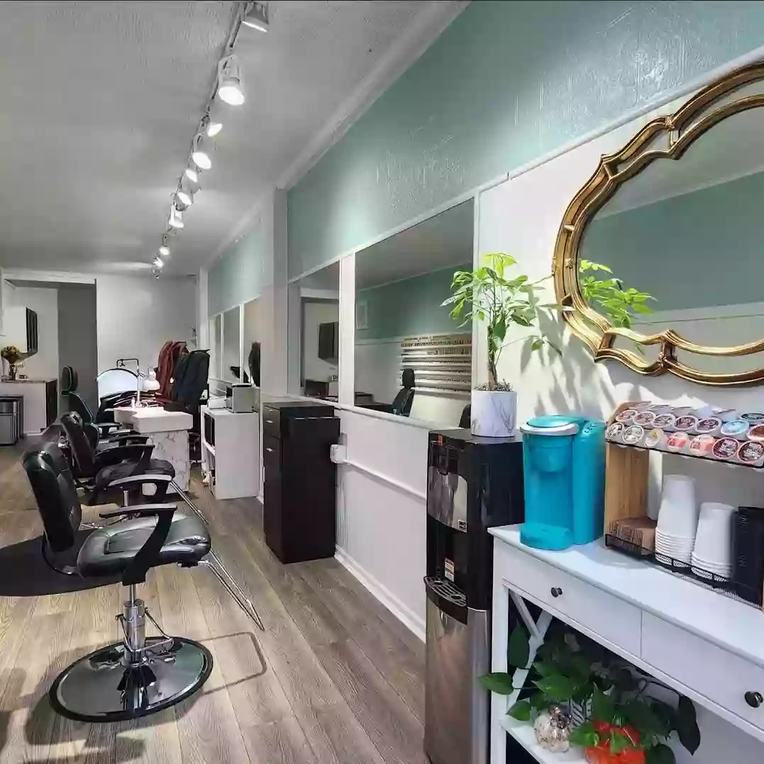 Astoria Beauty Bar