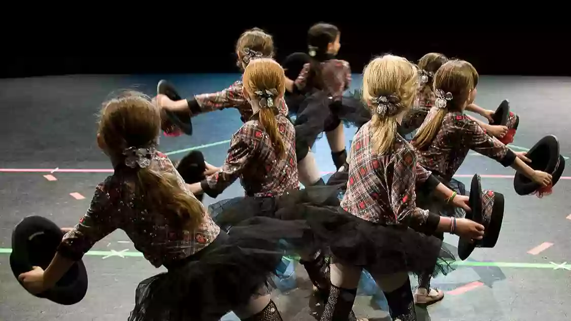 Tiny Dancers Tiny Dancers