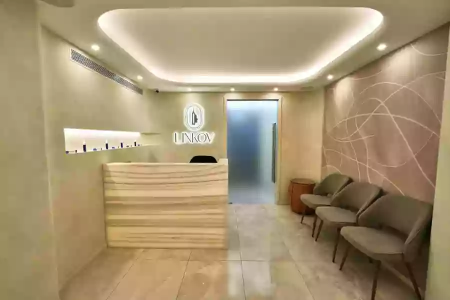 Photo of Linkov Hair Surgery - 150 E 56th St, Manhattan, New York 10022