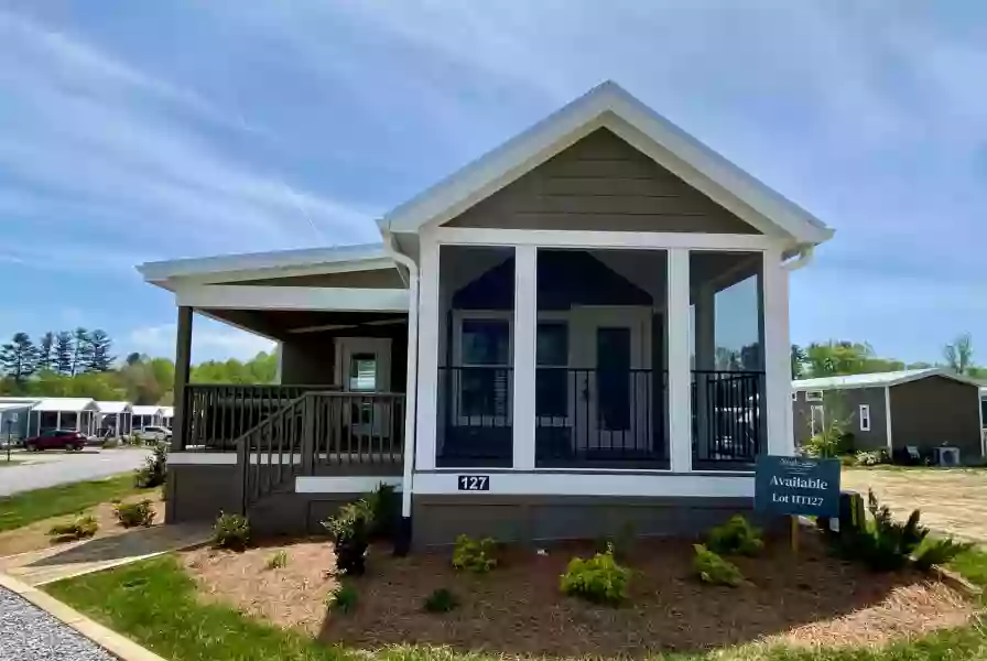 Photo of Simple Life - The Hamlet - 420 S Orchard Rd, Flat Rock, NC 28731
